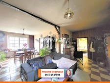 Ensemble immobilier à rénover - 2 maisons individuelles - terrain - garage - 98 500 €