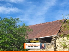 Ensemble immobilier à rénover - 2 maisons individuelles - terrain 640m² - 15 000€