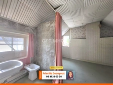 Ensemble immobilier à rénover - 2 maisons individuelles - terrain -  82 000€