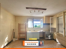 Maison- 134m² - 3 chambres - garage/dépendances - terrain - 82 000€