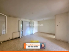 Maison- 134m² - 3 chambres - garage/dépendances - terrain - 82 000€
