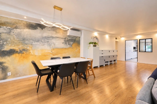 LYON 6e – BELLECOMBE – Appartement familial 132 m² – 4 chambres – 2 balcons – garage