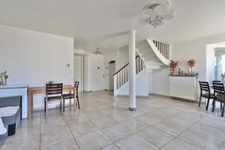 Maison individuelle avec garage à vendre 6 pièces VENISSIEUX (69)
