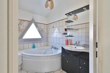Maison individuelle avec garage à vendre 6 pièces VENISSIEUX (69)