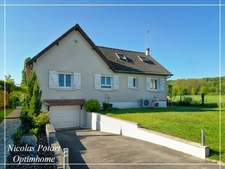 Maison familiale de 4 chambres avec piscine et grand terrain – Breuil-le-Vert