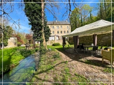 Moulin du XIIIe siècle – 600 m² – 20 couchages – Fort potentiel gîtes / événementiel – 1h de Paris