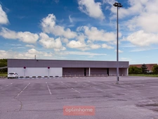 OPPORTUNITÉ D’IMPLANTATION COMMERCIALE – 1 707 M² + 250 STATIONNEMENTS