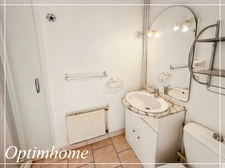 Studio lumineux au RDC à deux pas de la gare – Espace extérieur !