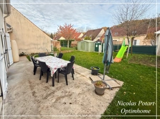 Maison récente, 3 chambres avec jardin - Le Plessis-Brion (Oise)