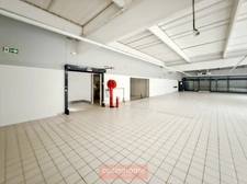 LOCAL COMMERCIAL / RETAIL PARK À LOUER – 1 707 M² EN ZONE COMMERCIALE