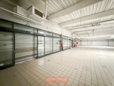 OPPORTUNITÉ D’IMPLANTATION COMMERCIALE – 1 707 M² + 250 STATIONNEMENTS