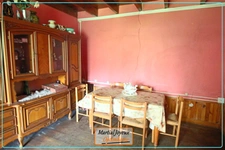 Laissez place a votre imagination pour cette maison a finir de rénover !
