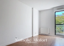 MAISON DE 4 PIECES AVEC JARDIN ET 2 PARKINGS - CHATILLON (92)