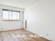 MONTROUGE Métro – 2 pièces, dernier étage, balcon, parking et cave