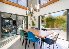 À vendre : Maison contemporaine haut de gamme avec vue sur le bassin de Thau – Meublée, prête à vivre !