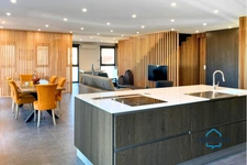  A 10 min de Sète, à Frontignan, Appartement duplex d’exception avec terrasse panoramique de 82 m² – Prestations haut de gamme