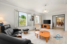 Villa de standing - JUVIGNAC (34)