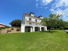 MAISON T9 240 m2 AVEC STUDIO