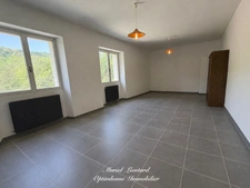 MAISON 9 PIECES 200 m2 - DEPENDANCES