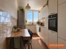 Appartement familial 90 m² - 11e étage - Vue panoramique sur Paris - Balcon - 2 parkings & Cave - PARIS 14ème