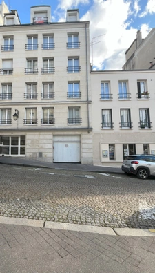 Box fermé sécurisé – 14m² – Idéal citadine ou stockage – à la Butte aux Cailles Paris 13ème 40 000 €