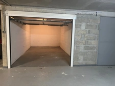 Box fermé sécurisé – 14m² – Idéal citadine ou stockage – à la Butte aux Cailles Paris 13ème 40 000 €