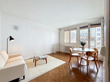 Appartement 2 pièces avec balcon - Étage élevé - Père-Lachaise / Philippe Auguste Paris 11ème
