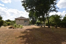 Maison lumineuse avec terrain