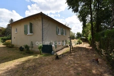 Maison lumineuse avec terrain