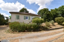 Maison lumineuse avec terrain