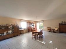 Maison plain pied de ville avec terrain située à Châteauroux