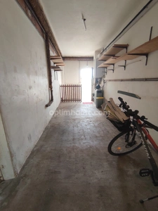 Charmante maison parfaitement entretenue, située dans le quartier Saint Christophe.