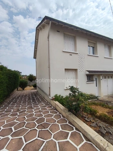 Charmante maison parfaitement entretenue, située dans le quartier Saint Christophe.