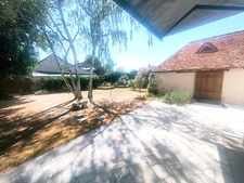 SAINT MAUR- Maison familiale avec jardin clos, vie de plain-pied possible aucun travaux 