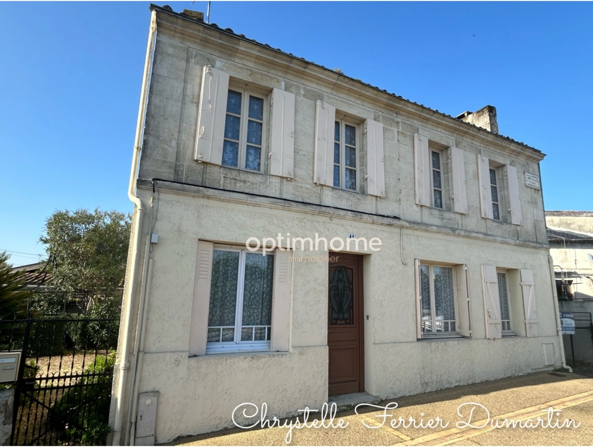 Maison 6 pièces 149 m² · à Ambares Et Lagrave · 149 m² · 230 000 €