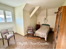 Maison familiale 180 m² -Véranda 30 m2- 4 chambres- Sous-sol 100 m²-Terrain 1493 m2