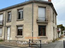 Bordeaux – Immeuble 124 m² avec cour et 2 garages 