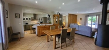 Maison contemporaine de 188 m² – Plain-pied – 5 chambres – Piscine – Terrain de 2 192 m²