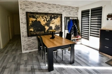 Maison moderne 109m², 3 chambres sur 5900m² de terrain. 