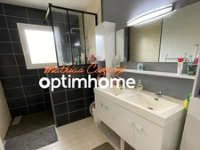 Maison moderne 109m², 3 chambres sur 5900m² de terrain. 