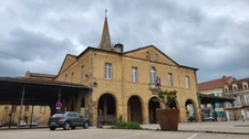 Trie-sur-Baïse (65) : maison de village de 7 pièces, plus de 134 m² habitables sur une parcelle de 223 m², prix 76 000 €.