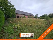 Grange en brique à réhabiliter – 320 m² de potentiel brut !