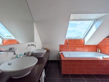 Maison à vendre 9 pièces KEMBS LOECHLE (68).Belle maison contemporaine de 250 m², 14 ares, avec piscine, en lisière de forêt.