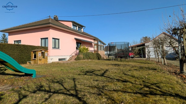Maison à vendre 6 pièces BLOTZHEIM (68) - Maison  de 138 m2 sur une parcelle de 1095m2 - Dependances et Garages extérieurs