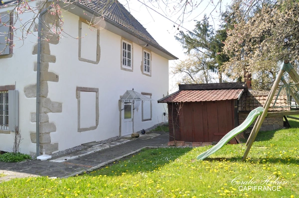 Dpt Haut-Rhin (68), à vendre MUESPACH Belle propriété en pierre, avec ses dépendances