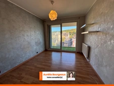 🏡 ÉVREUX – NAVARRE | Appartement 62 m² – Dernier étage – Balcon – Parking