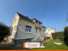 Maison de charme 5 chambres avec vue dégagée sur la campagne - Acquigny