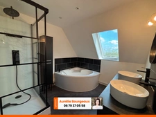 Maison 3 chambres + 1 pièce aménagée, parfaitement entretenue avec sous-sol total et bel extérieur - Claville - SOUS COMPROMIS - NON DISPONIBLE A LA VENTE - 