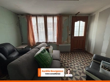 Ensemble Immobilier avec Cour, Dépendances et Accès à la Risle – La Ferrière-sur-Risle (27760) - sous compromis - non disponible -
