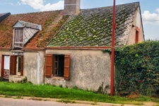 Maison ancienne à rénover – 130 m² de potentiel à Trinay (Loiret)